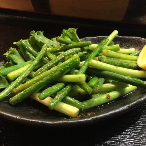 じゃがベーコン/自家製唐揚げ/いかバター/モチモチ生麩田楽/ニンニクの芽炒め/揚げ出し豆腐