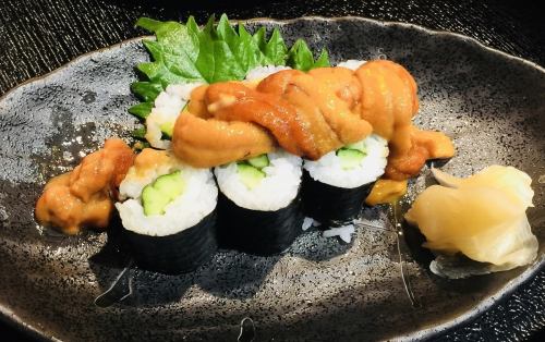 Sea urchin kappa roll / salmon roe kappa roll