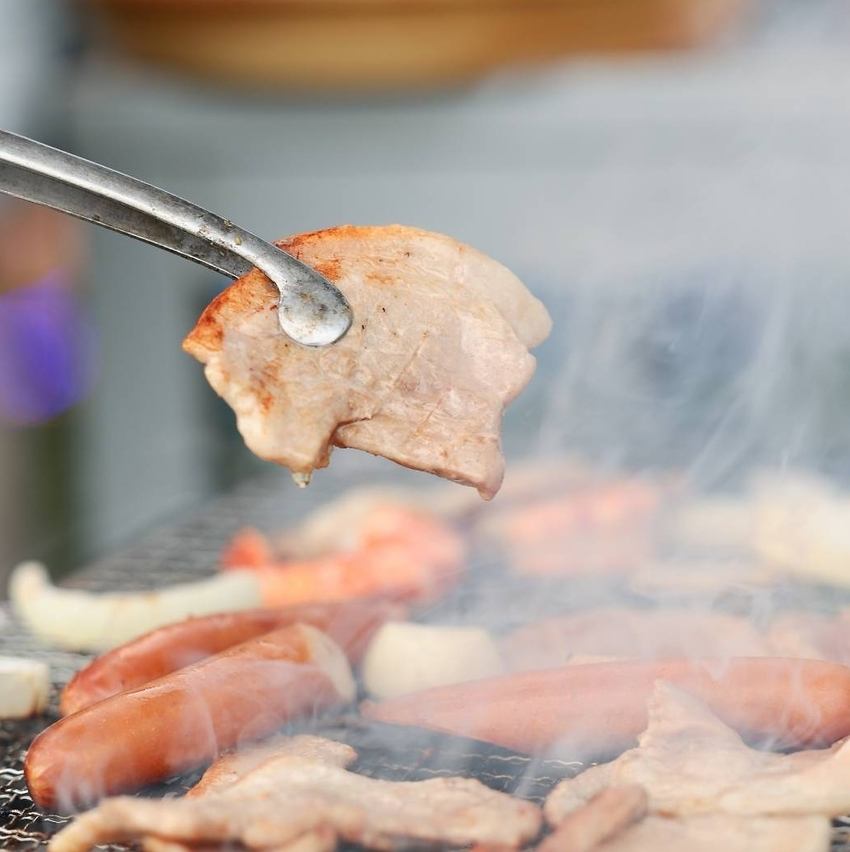 目の前は海！！解放感抜群のBBQ場で真鶴が誇る新鮮な海の幸と美味しいお肉をどうぞ★
