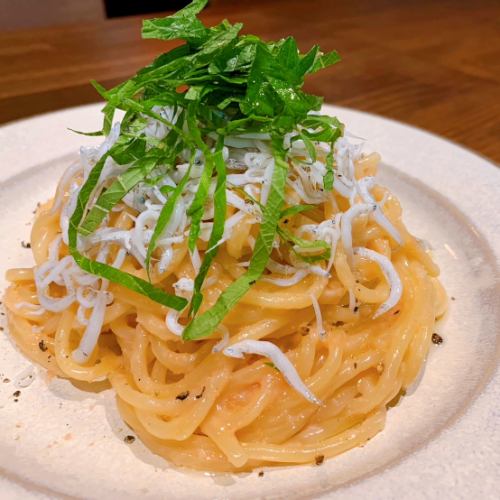 Boiled whitebait and perilla leaves with mentaiko butter