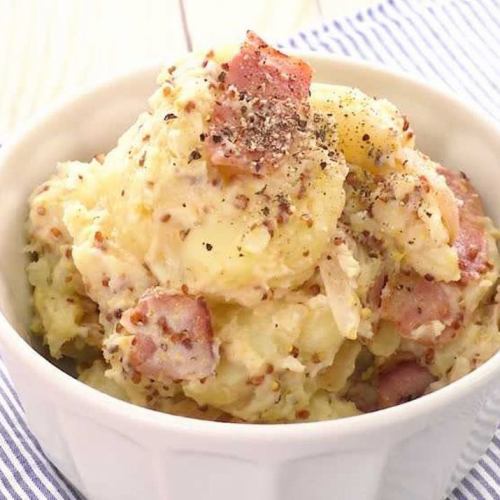 自家製ポテトサラダ