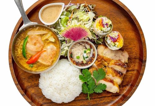 グリルチキンライス&ふんわり玉子カレー炒め