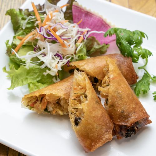 トムヤム揚げ春巻き　2P