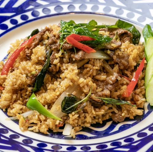 牛肉ガパオ炒飯