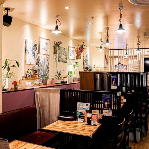 カジュアルな店内はタイの寛ぎの雰囲気満載！