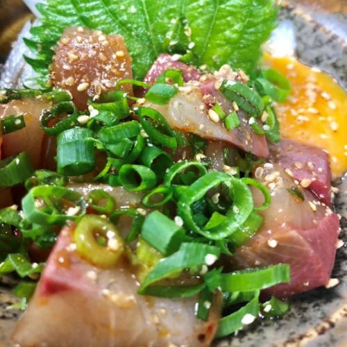 ハマチのユッケ風