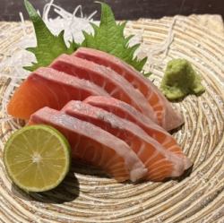 サーモン刺身