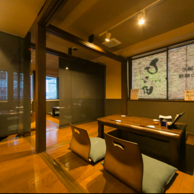 Perfect for company banquets! The tatami mat seats are spacious.We also have a wide variety of single dishes and sake, so you can have a small party with your friends.