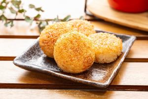 Grilled rice ball (1 piece)