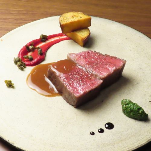 その日の良質な食材を見て組み立てる特別なコースを３種類にてご用意しております　5000円/8000円/10000円