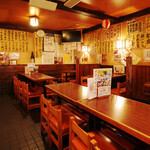 [197 seats across 3 floors ◎ Spacious space for various banquets] We have a total of 197 seats in our spacious, open restaurant♪ We have table seating that can be used according to the number of people, so we can be used for a wide range of occasions, from small drinking parties with friends to large corporate banquets.