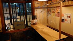 Customers can eat and drink with peace of mind ♪ We have installed [guards for preventing splash infection] at each seat.