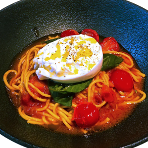 Tomato sauce with fresh mozzarella and fresh basil