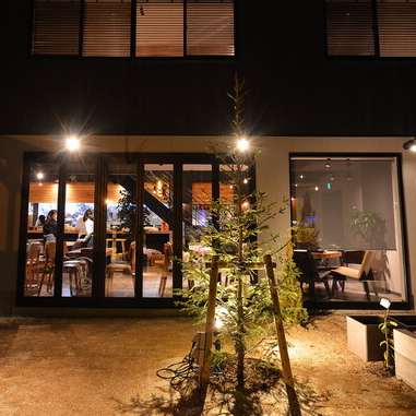 ディナーで夜カフェ利用も♪飲み放題もございます!