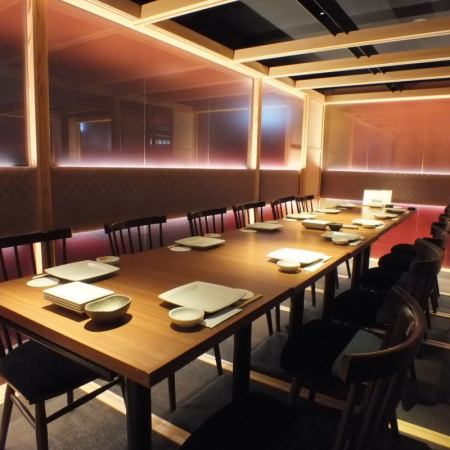 Fully equipped with table type private room! It is a complete private room in a calm atmosphere ♪ Please enjoy meals and sake in a spacious Japanese space! There are many other private room seats It is fully equipped.