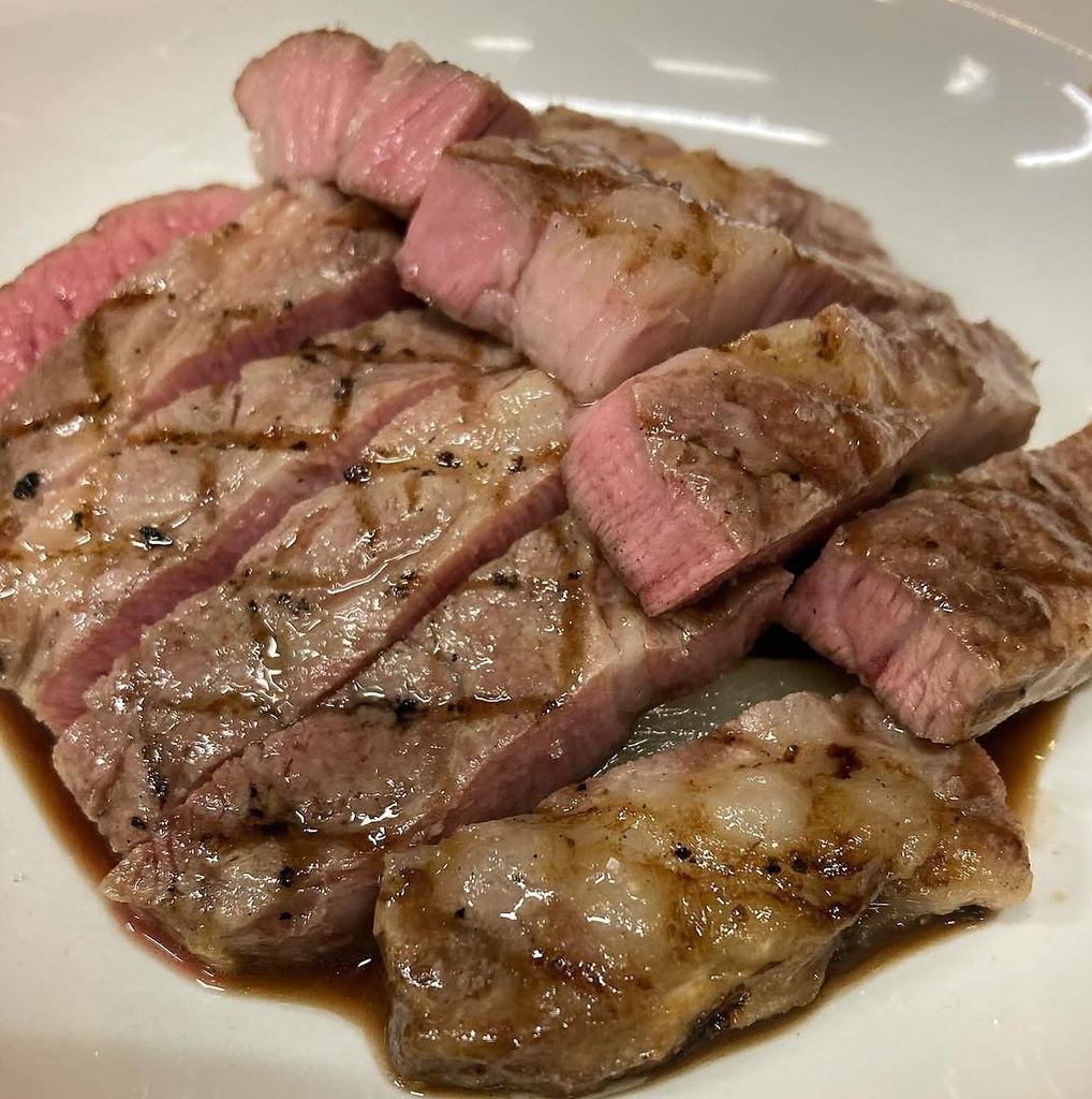 厳選仕入れのお肉をぜひお楽しみください。