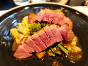 ハンガリー産マグレ鴨のロースト