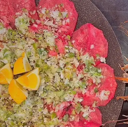[120-minute all-you-can-drink included] Seafood carpaccio & grilled beef tongue with green onions and salt on a multi-grid, etc. ★ 8 dishes in total! 5,000 yen
