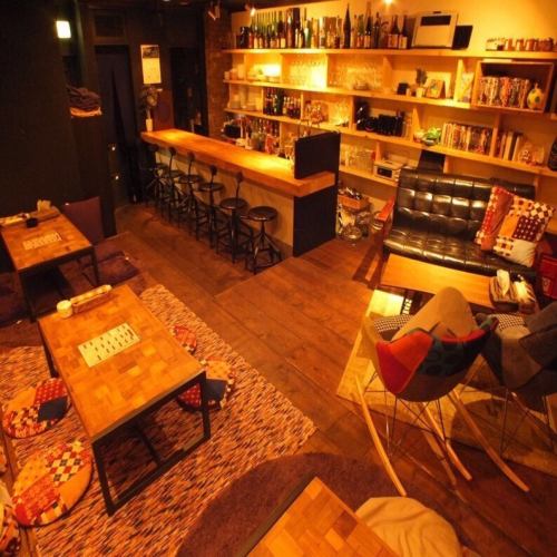 オシャレでアットホームな店内