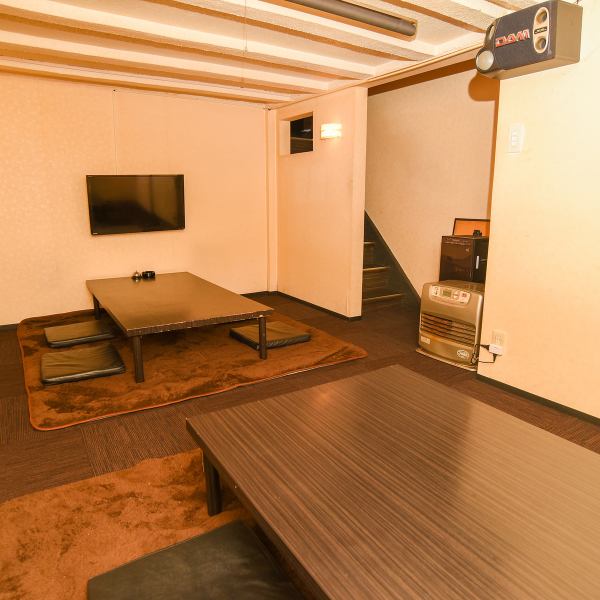 地下にあるお席は14名まで座れる個室となっております。会社の方との歓送迎会などの集まりはもちろん、ご近所の方同士や女子会など大小様々なご宴会におススメです。コースにはお鍋がついていますのでご家族同士の集まりにも最適♪みなさんでごゆっくりお過ごしください。