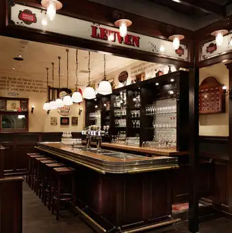 仕事終わりのサク飲みや、ひとり飲みにも最適なカウンター席もございます◎