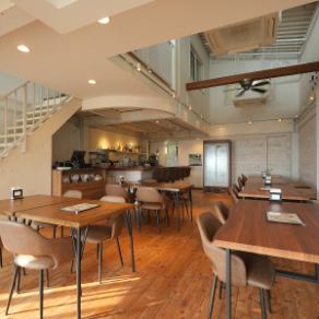 【2階店内席】団体や貸切としてもご利用可能となります