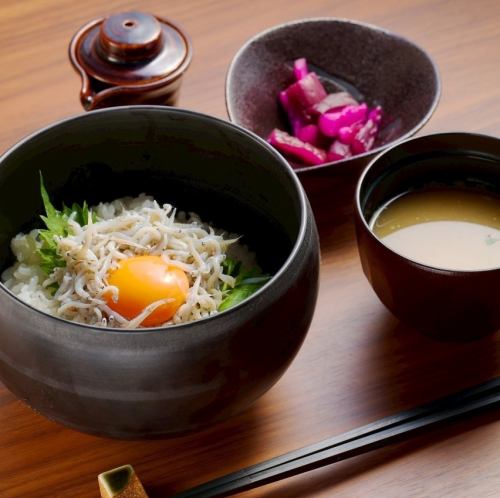 釜揚げしらす丼