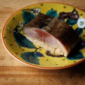炙り〆鯖の棒すし (一貫) 