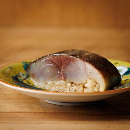 高級食材を使った逸品を低価格で提供させて頂きます。