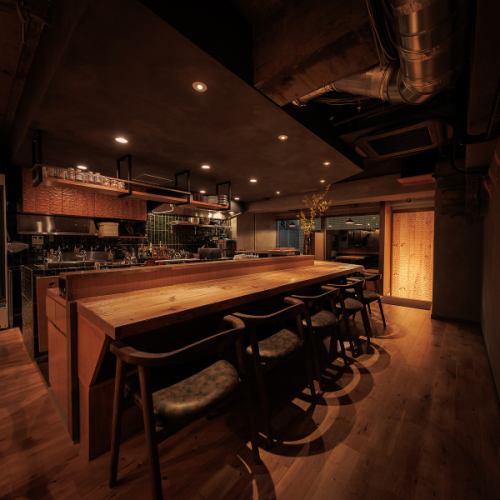 四季折々の絶品料理に舌鼓を打つ!新宿でのデートや接待に人気のお店です。