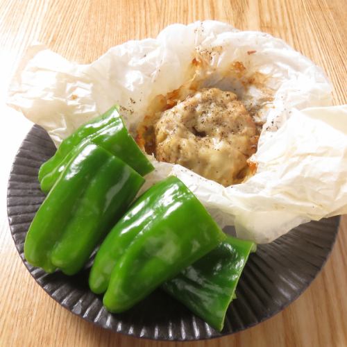 Raw Green Peppers and Cheese Chicken Meatballs [Uma Salt or Sweet Sauce]