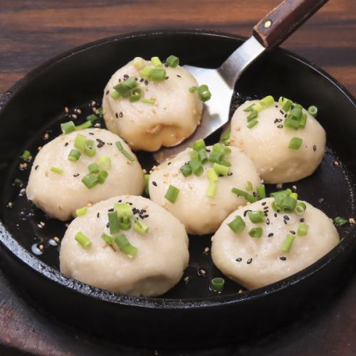 肉小籠包