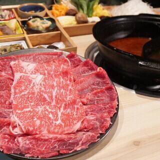 [9 kinds of side dishes x 9 kinds of beef shabu-shabu hot pot] A luxurious beef shabu-shabu plan including Rausu kelp broth and a choice of two-color hot pot