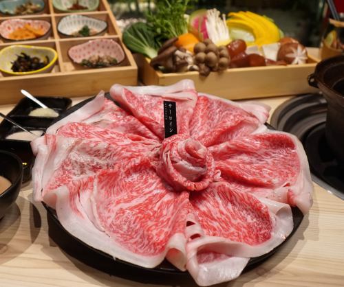 豪華な龍樹牛しゃぶコース