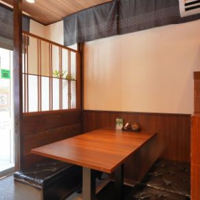 4名様用テーブル