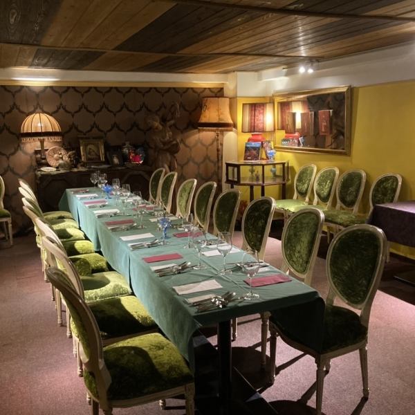 晩餐会風でお食事が楽しめます♪