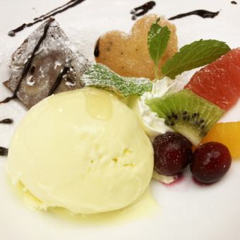 トリュフアイスクリーム　マカロニケーキ付