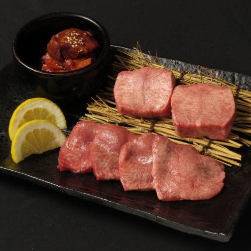 地下に佇む隠れ家焼肉店