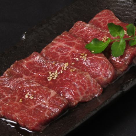 A5にこだわって仕入れた和牛やブランド牛「越後牛」をリーズナブルにお楽しみいただけます