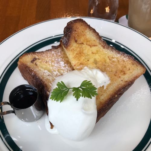 Menu other than pancake is substantial ♪ French toast ◎