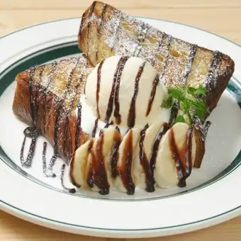 Chocolate banana French toast. チョコバナナトースト
