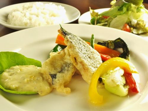 今天的魚類菜餚【Murouji的咖哩油條】