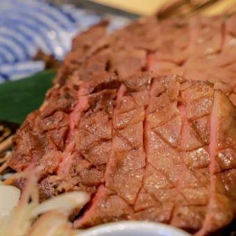 Straw-grilled thick-sliced beef tongue