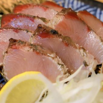 Straw-grilled yellowtail