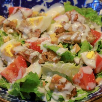 Straw-grilled chicken Caesar salad