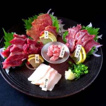 [Recommended for customers from outside the prefecture!!] Born and raised in Kumamoto! Rare horse sashimi set 3,000 yen (tax included)