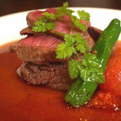 鹿肉のステーキ