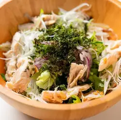 蒸し鶏とたっぷり海苔のチョレギサラダ