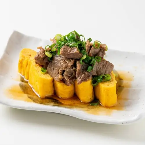 ぶっかけ牛すじのだし巻き玉子