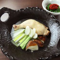タッカンマリ(鶏白湯鍋)
